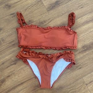 Adorable ruffle bikini NWOT